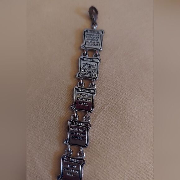 Vintage Avon Silver Tone Religious Ten Commandments Bracelet 7”-7. - Picture 1 of 5